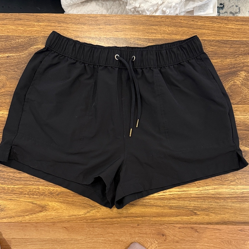 Yogalicious Citylite Black Athletic Shorts